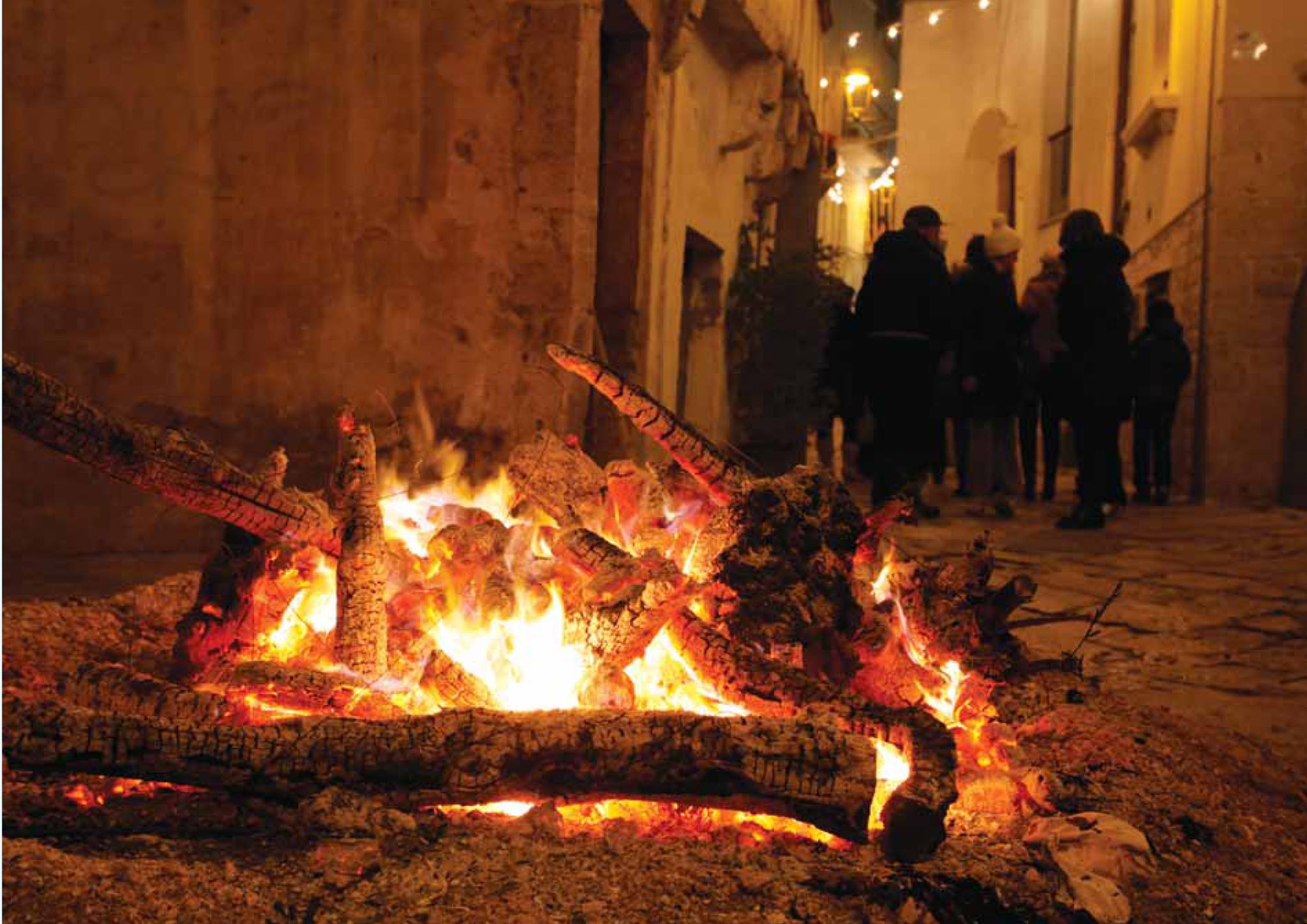 castellana grotte le fanove nella notte da Noinotizie.it castellana grotte le fanove nella notte