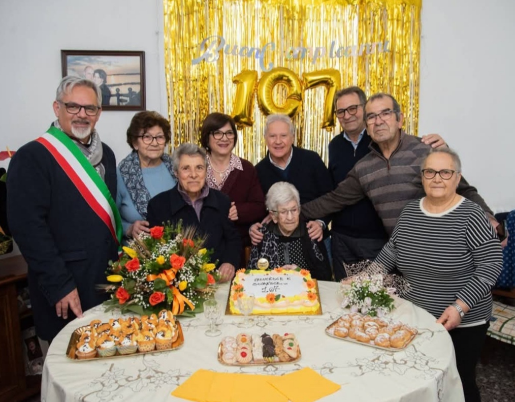 crispiano oggi martina comasia fumarola compie 107 anni auguri da Noinotizie.it crispiano oggi martina comasia fumarola compie 107 anni auguri