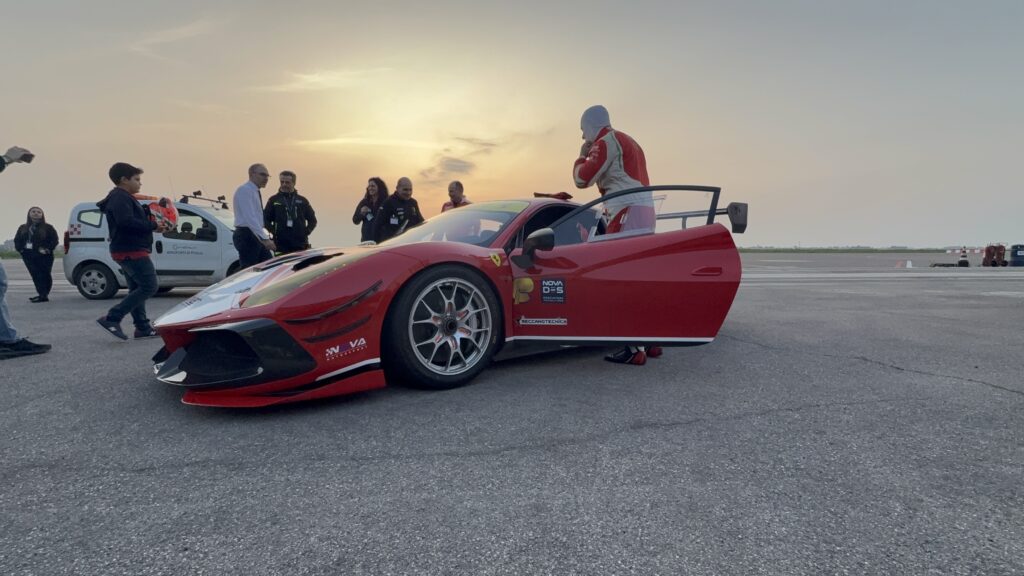 Test Ferrari in pista dell’aeroporto di Foggia