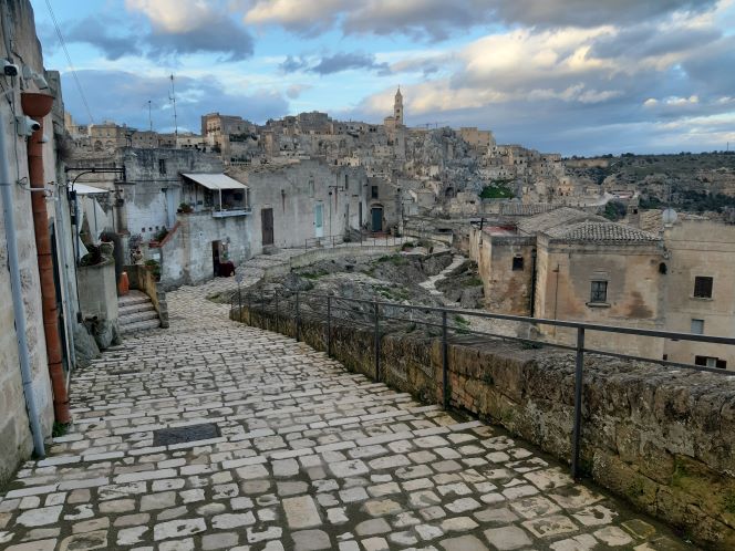 Nei Sassi di Matera le riprese della docuserie The Saints 3 di Martin Scorsese Da lunedì
