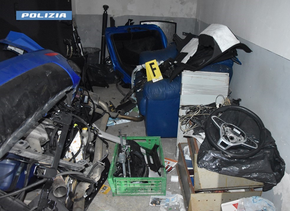 taranto sequestro di oltre un chilo e mezzo di cocaina un arresto e due denunce polizia da Noinotizie.it taranto sequestro di oltre un chilo e mezzo di cocaina un arresto e due denunce polizia