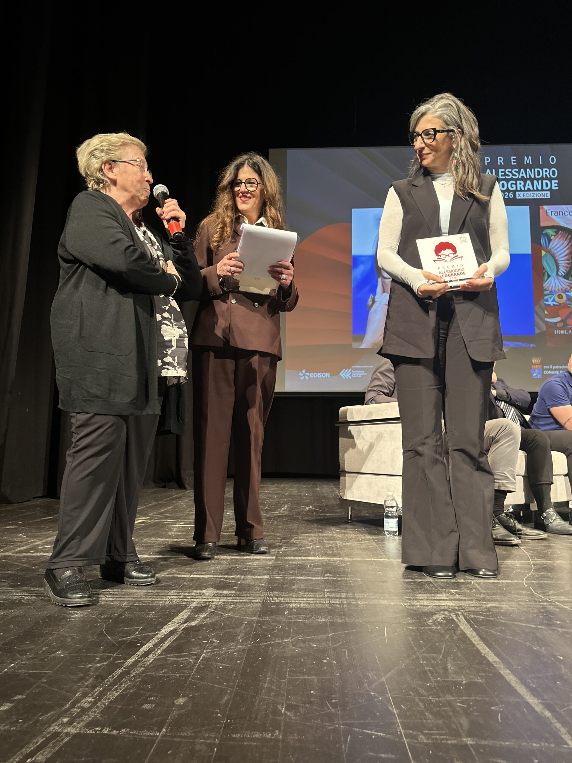 premio alessandro leogrande vinto da quando il mondo dorme di francesca albanese stasera cerimonia a taranto da Noinotizie.it premio alessandro leogrande vinto da quando il mondo dorme di francesca albanese stasera cerimonia a taranto