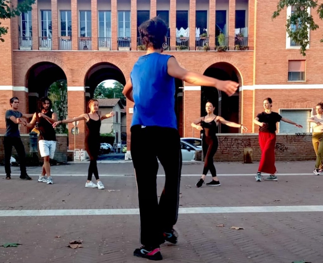 Camminando per le vie di Bari potresti “incappare” in una lezione di danza classica DAB 26 a fine mese