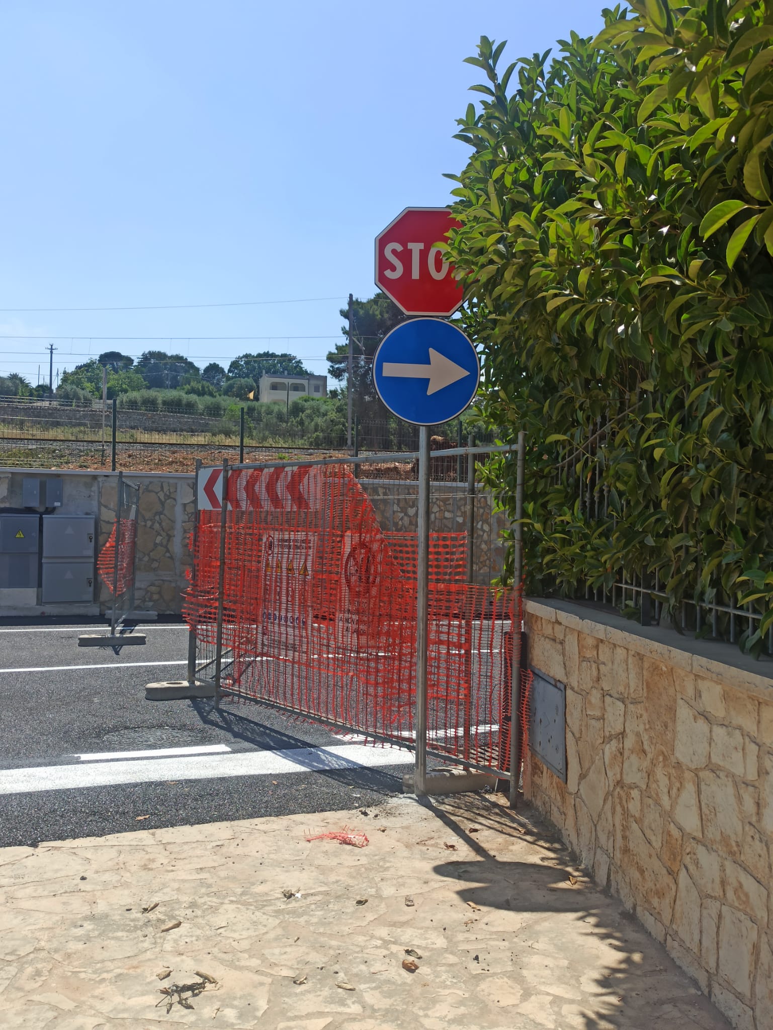 Martina Franca-Alberobello: siamo sicuri di quella segnaletica al margine del cantiere? Segnalazione di un cittadino