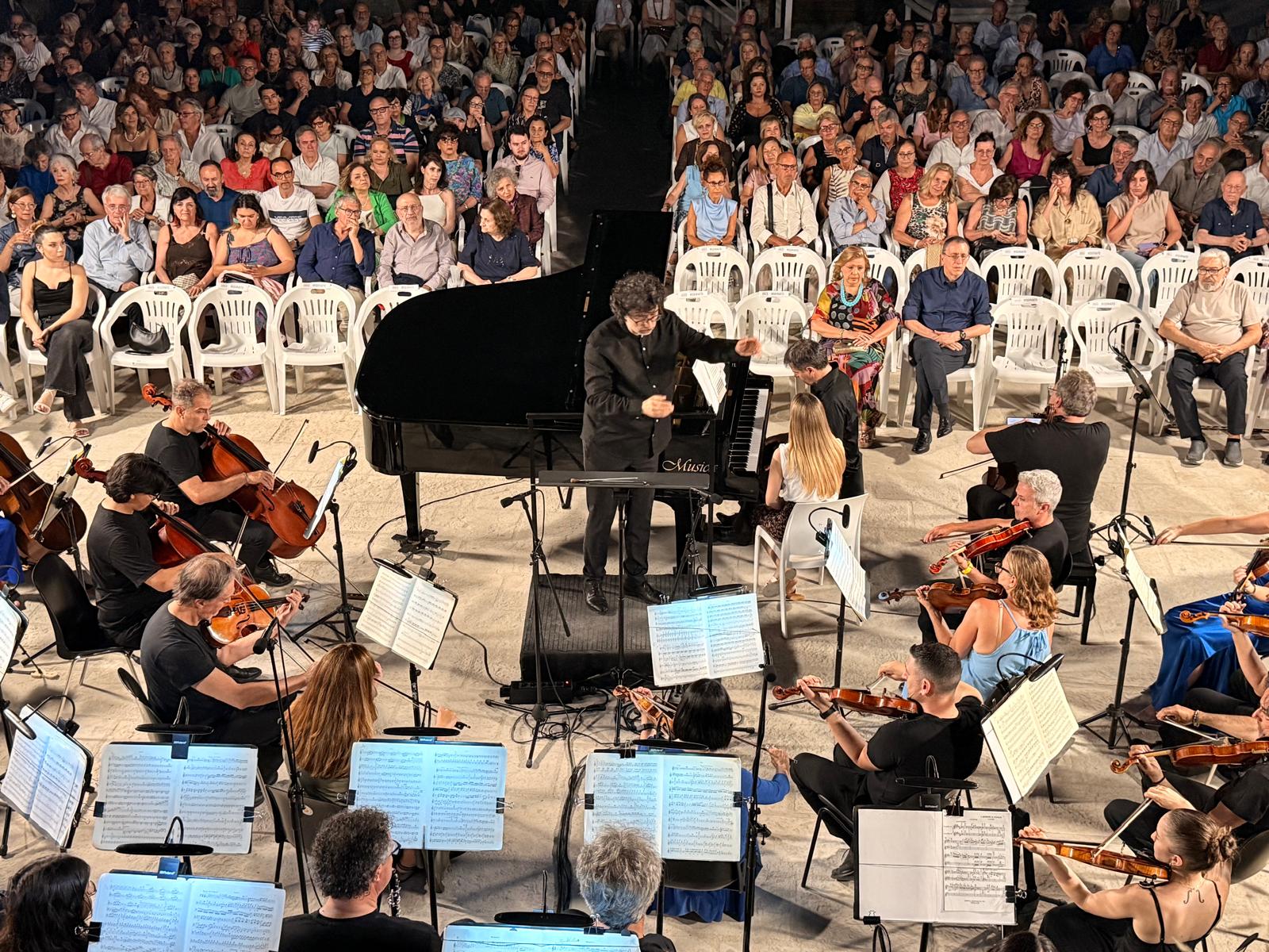 taranto ieri tutto esaurito per le hits della sinfonia domani due concerti a salisburgo orchestra della magna grecia da Noinotizie.it taranto ieri tutto esaurito per le hits della sinfonia domani due concerti a salisburgo orchestra della magna grecia