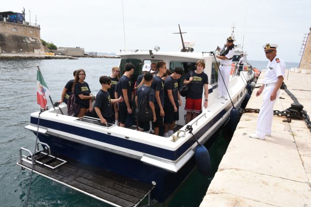 Nastro rosa tour: successo del progetto giovani a Taranto Terza tappa