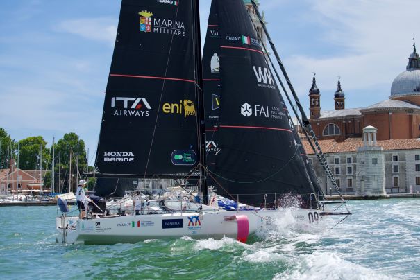 Marina militare Nastro rosa tour-Giro d’Italia a vela: oggi l’arrivo a Vieste Permanenza fino a sabato
