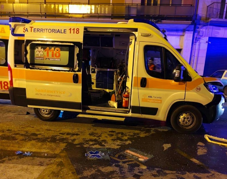 taranto scontro coinvolta ambulanza morta paziente 91enne dopo l8217arrivo al pronto soccorso nella notte quattro feriti uil fp riconoscere la figura dell autista soccorritore da Noinotizie.it taranto scontro coinvolta ambulanza morta paziente 91enne dopo l8217arrivo al pronto soccorso nella notte quattro feriti uil fp riconoscere la figura dell autista soccorritore
