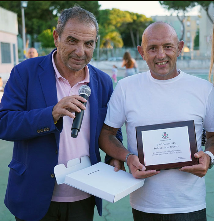 Brindisi: targa a Carmine Iaia Maestro di sport