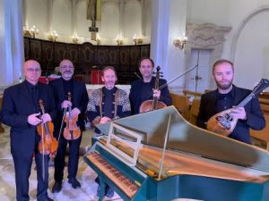 Francesco Mammola (a dx) con l'Ensemble Benedetto Marcello Francesco Mammola (a dx) con l'Ensemble Benedetto Marcello