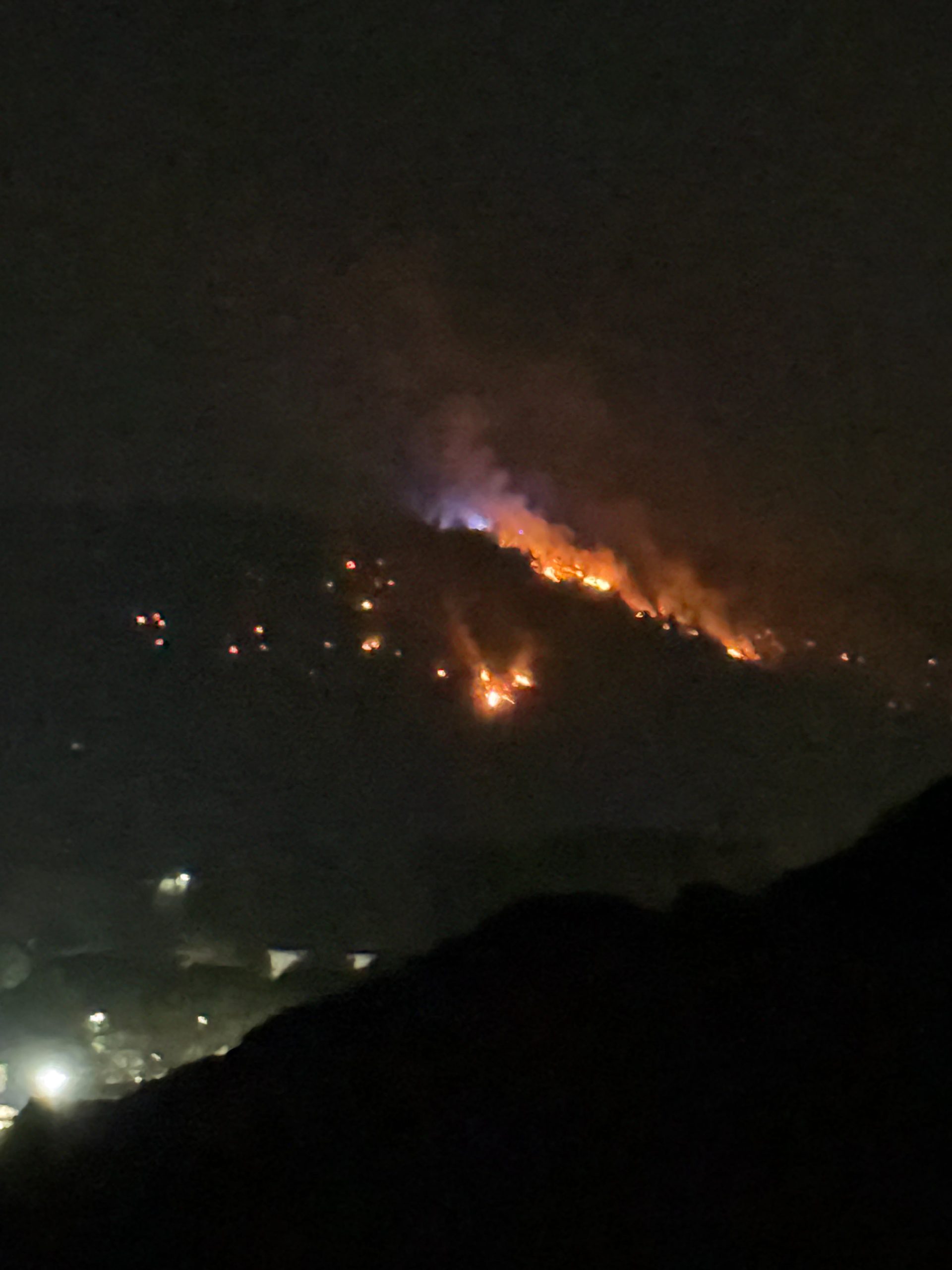 peschici incendio canadair stamattina ancora in azione il sindaco rogo doloso da Noinotizie.it peschici incendio canadair stamattina ancora in azione il sindaco rogo doloso