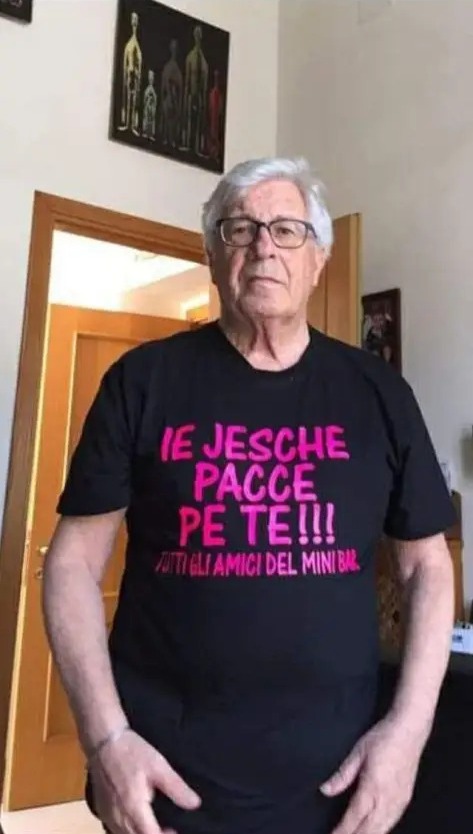 quando peppino di capri indoss242 la maglia a sostegno di taranto negli anni scorsi da Noinotizie.it quando peppino di capri indoss242 la maglia a sostegno di taranto negli anni scorsi