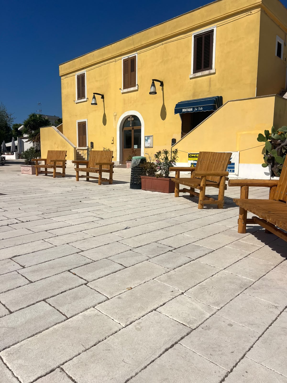 Tremiti: quindici nuove panchine Regione Puglia