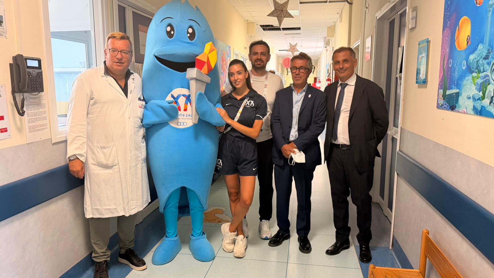 Taranto: comitato organizzatore dei Giochi e mascotte in visita ai bambini in pediatria e oncoematologia pediatrica Oggi