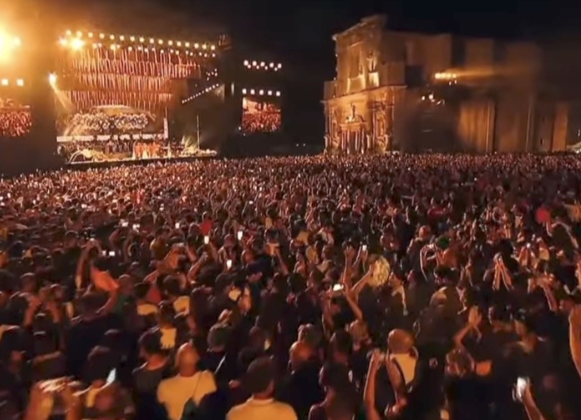 La Notte della Taranta: dopo l’inaugurazione dei Giochi un altro grandissimo spettacolo in Puglia Melpignano, pizzica protagonista fino a notte