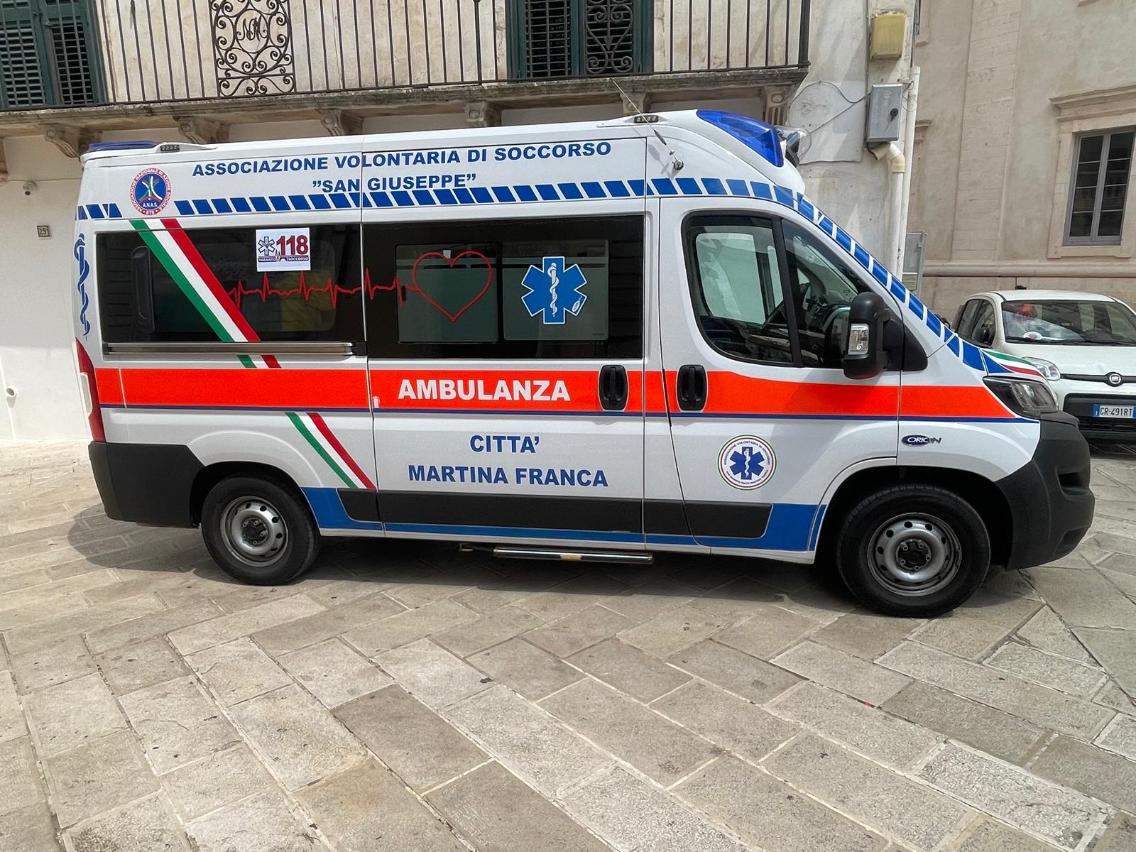 Martina Franca: un’ambulanza in piazza per la rete di emergenza in funzione dei Giochi del Mediterraneo Fabio Mancini, modello di Castellaneta, domani alla sfilata di Taranto