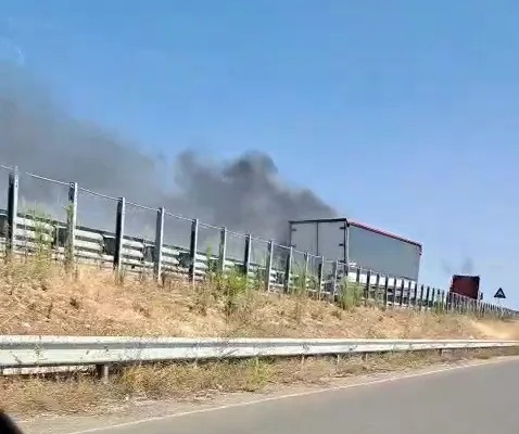 Palagiano: camion in fiamme sulla statale, traffico bloccato Nel pomeriggio