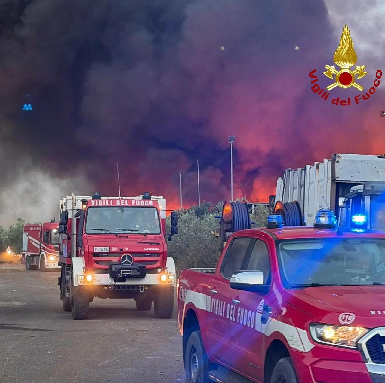 Lequile: vasto incendio nell’ecocentro comunale In serata