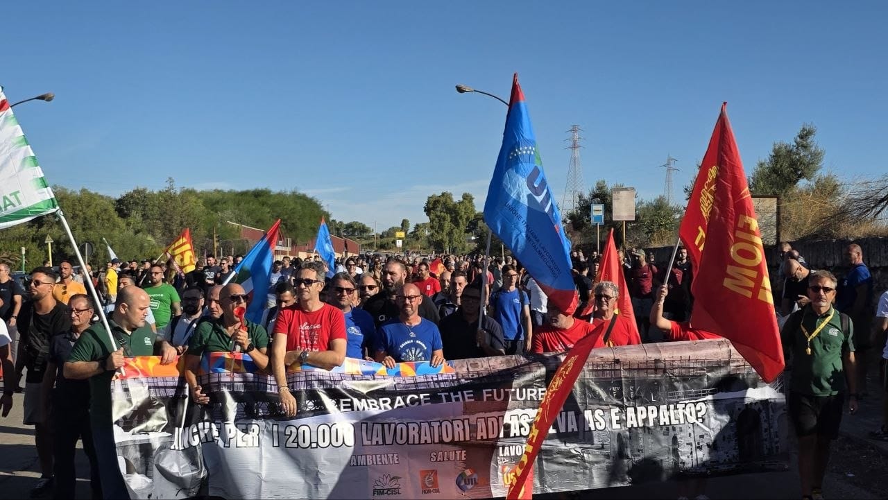 ex ilva taranto blocchi stradali protesta dei lavoratori da Noinotizie.it ex ilva taranto blocchi stradali protesta dei lavoratori