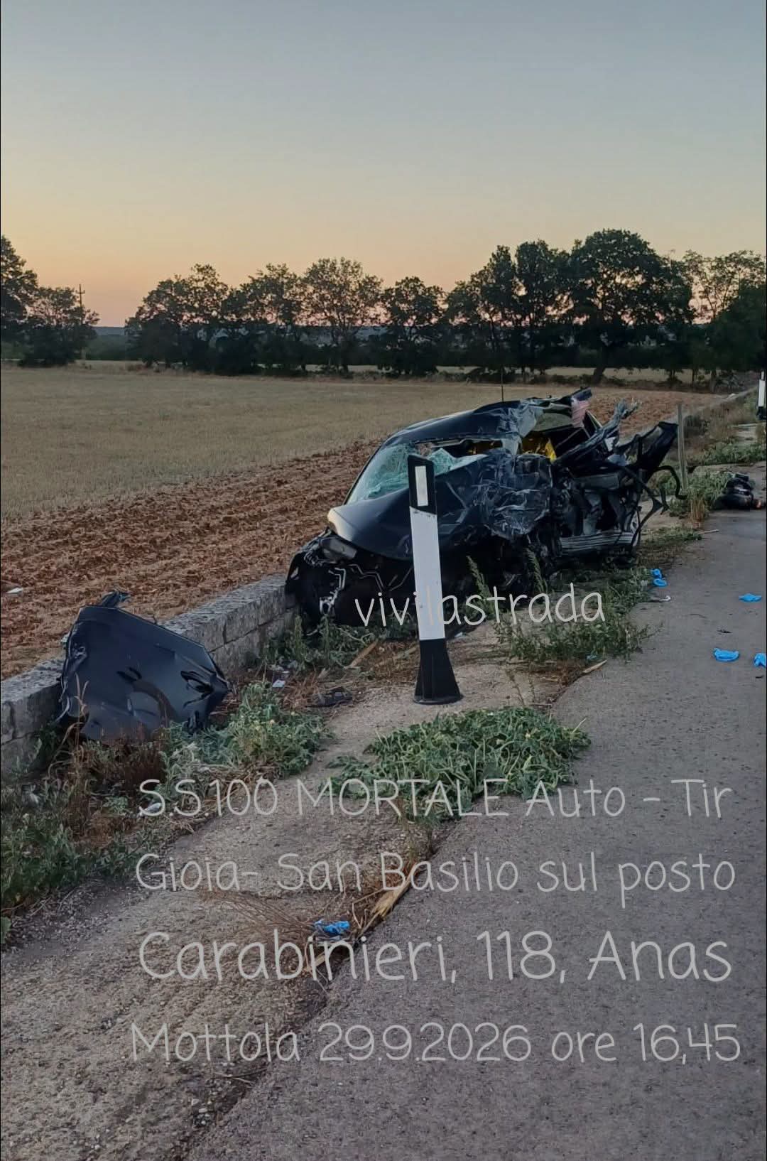 scontro auto tir sulla statale 100 tra mottola e noci morto 56enne ferita la figlia il mezzo pesante trasportava uva da Noinotizie.it scontro auto tir sulla statale 100 tra mottola e noci morto 56enne ferita la figlia il mezzo pesante trasportava uva