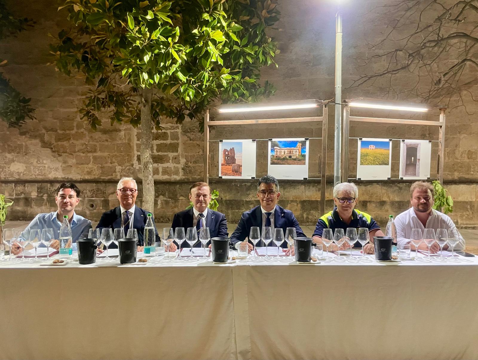 san michele salentino i migliori vini dolci della puglia incontrano i fichi mandorlati sedicesima edizione da Noinotizie.it san michele salentino i migliori vini dolci della puglia incontrano i fichi mandorlati sedicesima edizione