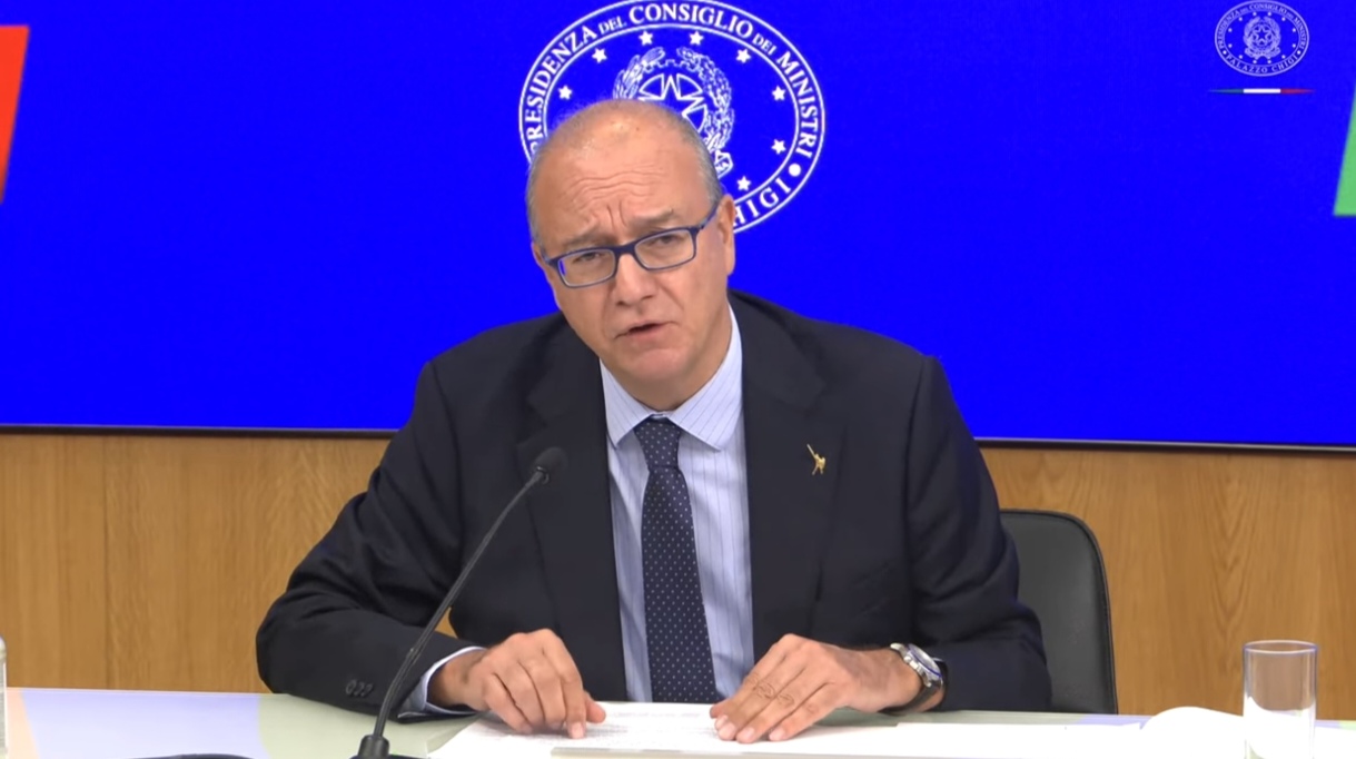 decreto scuola apprendimento dell8217italiano e quote stranieri le spiegazioni del ministro video oggi il provvedimento del governo da Noinotizie.it decreto scuola apprendimento dell8217italiano e quote stranieri le spiegazioni del ministro video oggi il provvedimento del governo