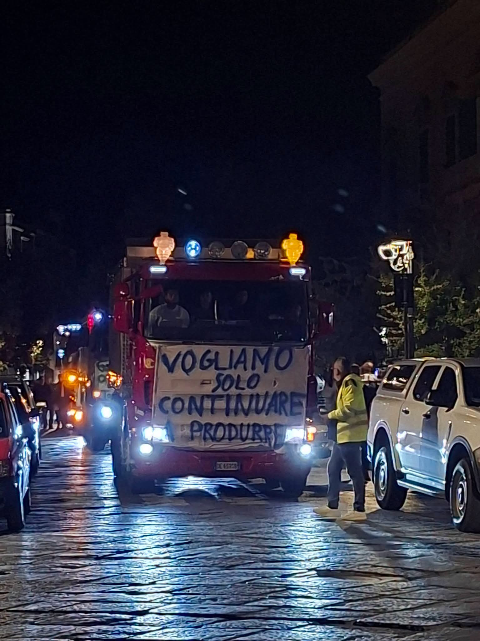 corato la protesta degli agricoltori corteo nelle strade cittadine da Noinotizie.it corato la protesta degli agricoltori corteo nelle strade cittadine