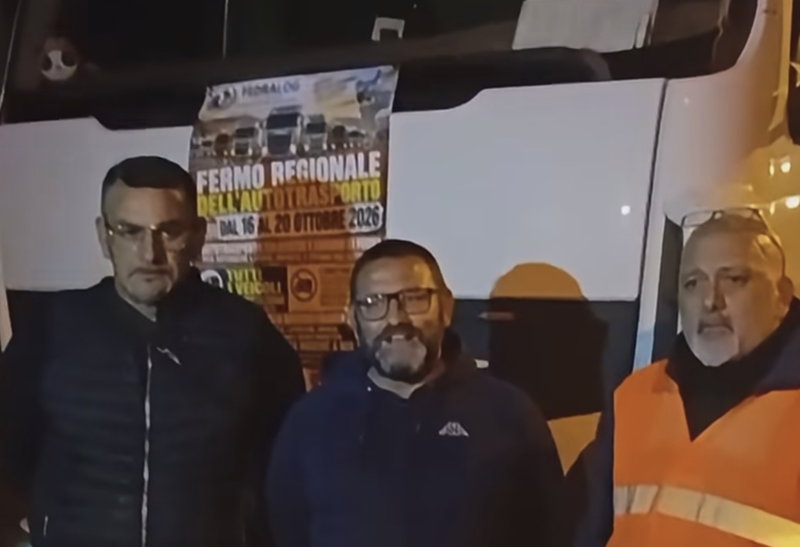 basilicata e calabria protesta prendi sulla statale 106 per quattro giorni iniziati stanotte da Noinotizie.it basilicata e calabria protesta prendi sulla statale 106 per quattro giorni iniziati stanotte