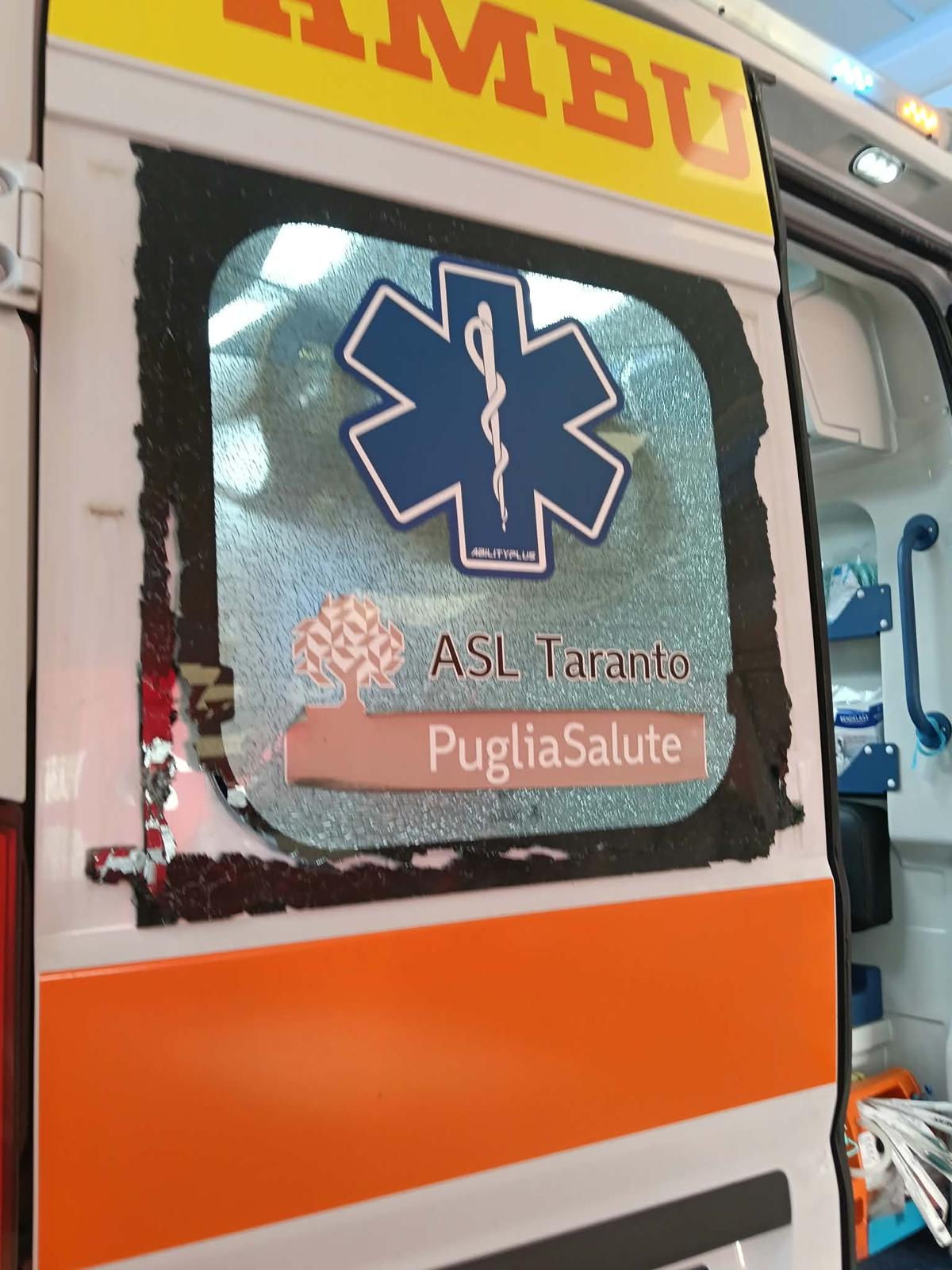 taranto assalto all8217ambulanza durante un intervento del 118 stato di agitazione dei lavoratori senza provvedimenti concreti uil fp da Noinotizie.it taranto assalto all8217ambulanza durante un intervento del 118 stato di agitazione dei lavoratori senza provvedimenti concreti uil fp
